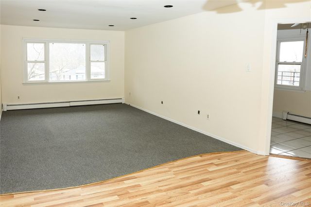 13 Regina Place, Yonkers, NY 10703