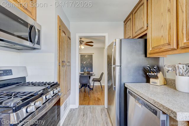 1402 E Lincoln Avenue, Royal Oak, MI 48067