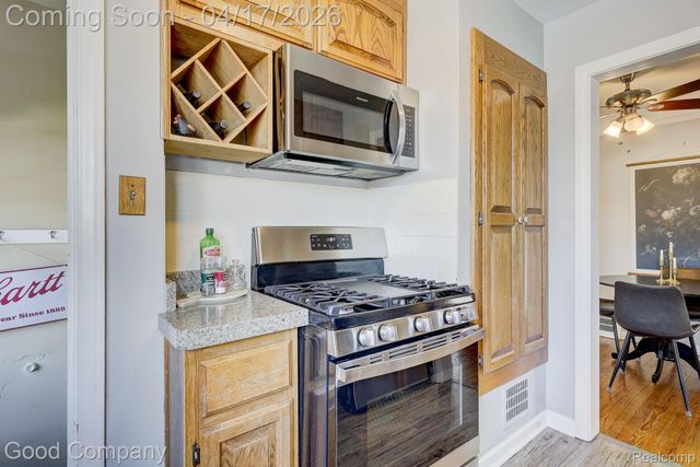 1402 E Lincoln Avenue, Royal Oak, MI 48067