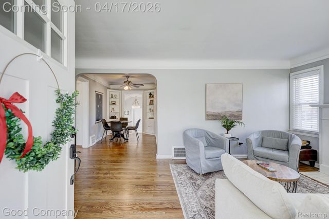 1402 E Lincoln Avenue, Royal Oak, MI 48067