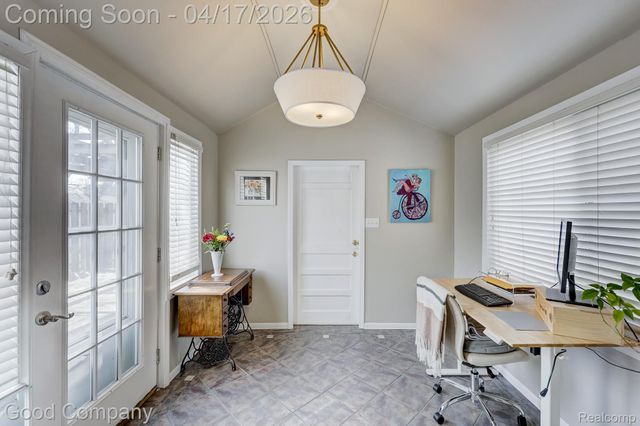 1402 E Lincoln Avenue, Royal Oak, MI 48067