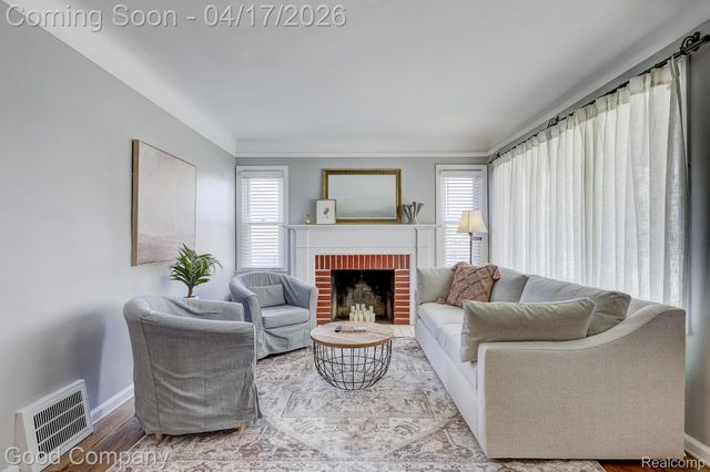 1402 E Lincoln Avenue, Royal Oak, MI 48067