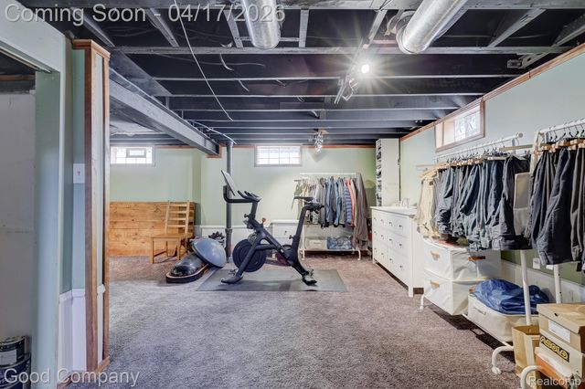 1402 E Lincoln Avenue, Royal Oak, MI 48067