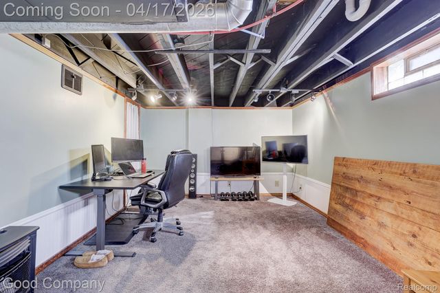 1402 E Lincoln Avenue, Royal Oak, MI 48067