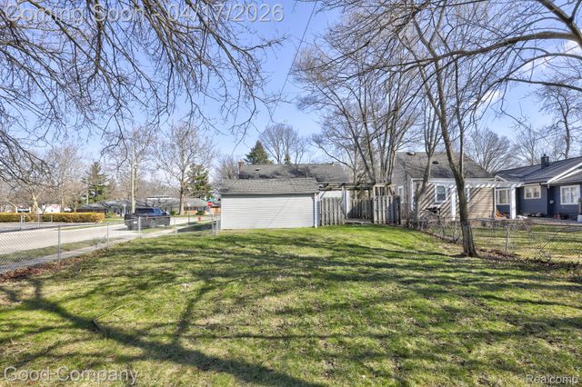 1402 E Lincoln Avenue, Royal Oak, MI 48067