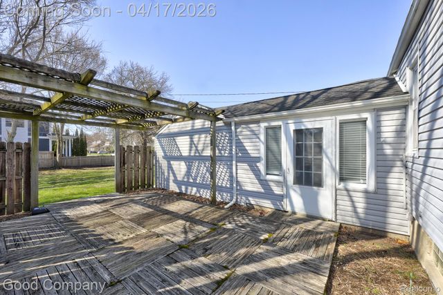 1402 E Lincoln Avenue, Royal Oak, MI 48067