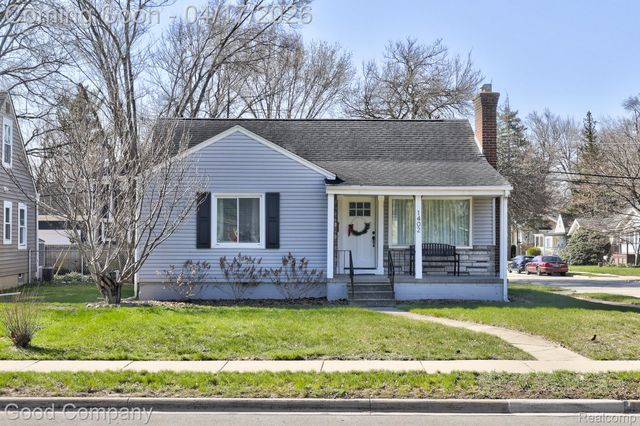 1402 E Lincoln Avenue, Royal Oak, MI 48067
