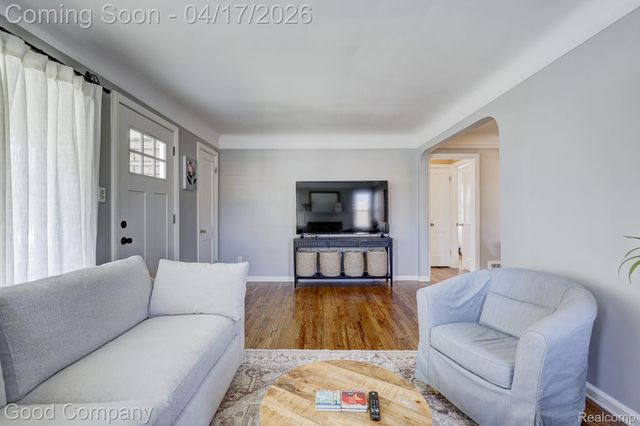 1402 E Lincoln Avenue, Royal Oak, MI 48067