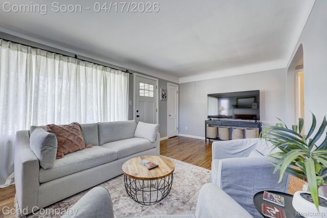 1402 E Lincoln Avenue, Royal Oak, MI 48067