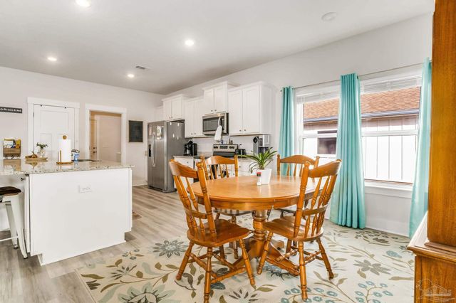 6311 Forest Bay Ave, Gulf Breeze, FL 32563