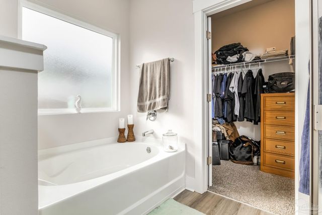 6311 Forest Bay Ave, Gulf Breeze, FL 32563