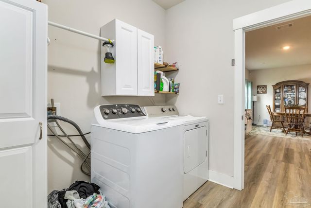 6311 Forest Bay Ave, Gulf Breeze, FL 32563