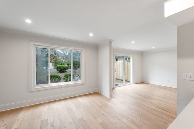 4487 Post Pl Apt 31, Nashville, TN 37205