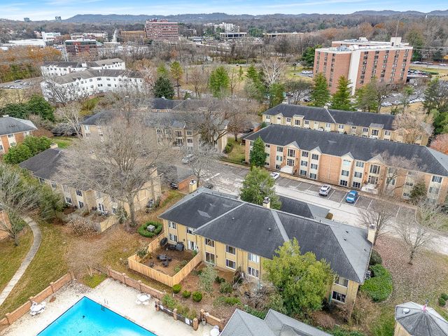 4487 Post Pl Apt 31, Nashville, TN 37205