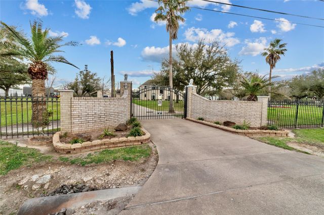 10302 Hanselman Road CR69, Manvel, TX 77578