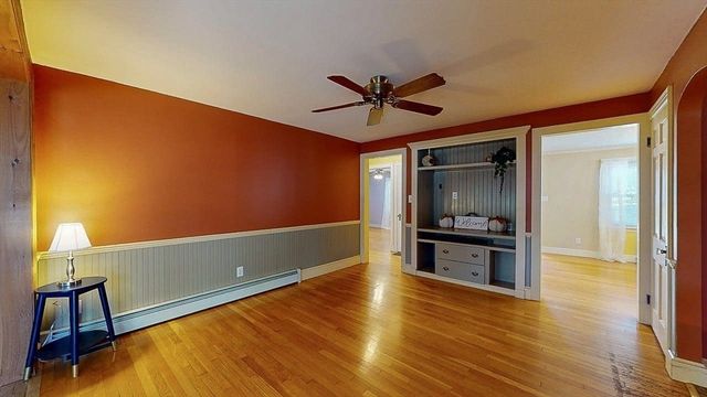 14 Housatonic St, Worcester, MA 01606