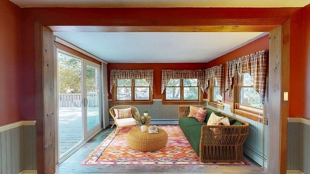 14 Housatonic St, Worcester, MA 01606