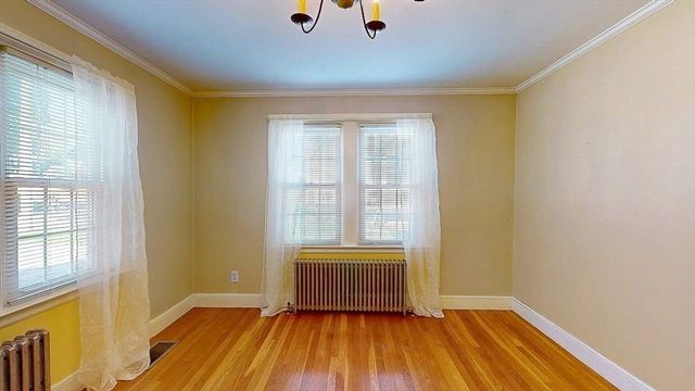 14 Housatonic St, Worcester, MA 01606