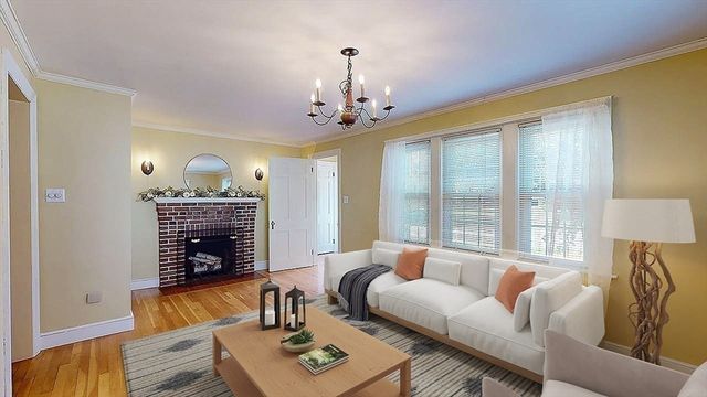 14 Housatonic St, Worcester, MA 01606