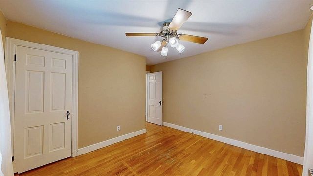 14 Housatonic St, Worcester, MA 01606