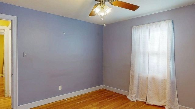 14 Housatonic St, Worcester, MA 01606