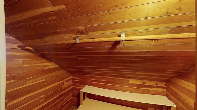 14 Housatonic St, Worcester, MA 01606