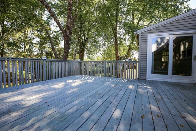 14 Housatonic St, Worcester, MA 01606