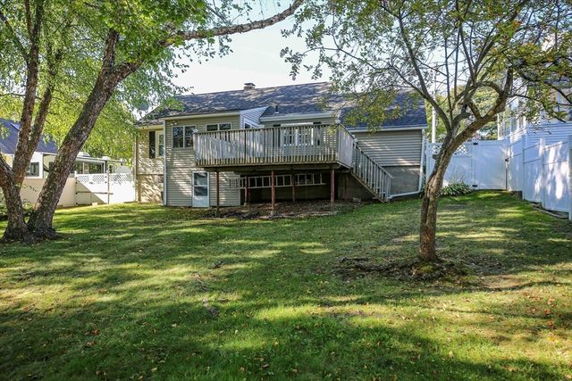 14 Housatonic St, Worcester, MA 01606