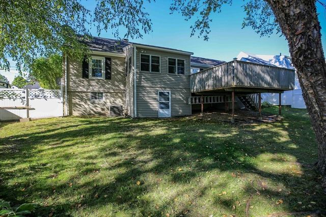 14 Housatonic St, Worcester, MA 01606