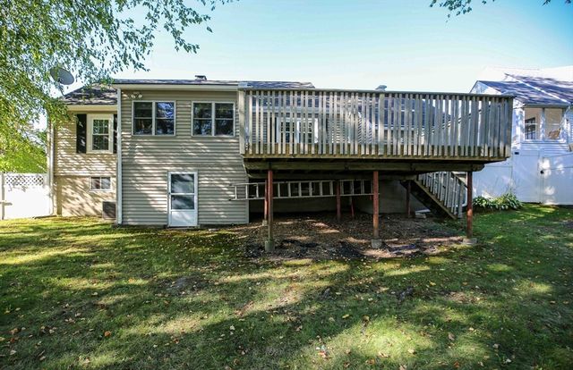 14 Housatonic St, Worcester, MA 01606