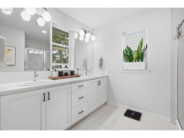 1602 Ne 70TH St, Vancouver, WA 98665