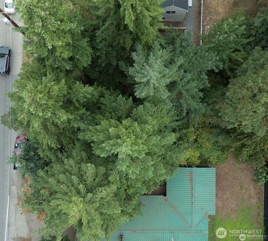 1111 1st Avenue NE, Seattle, WA 98125