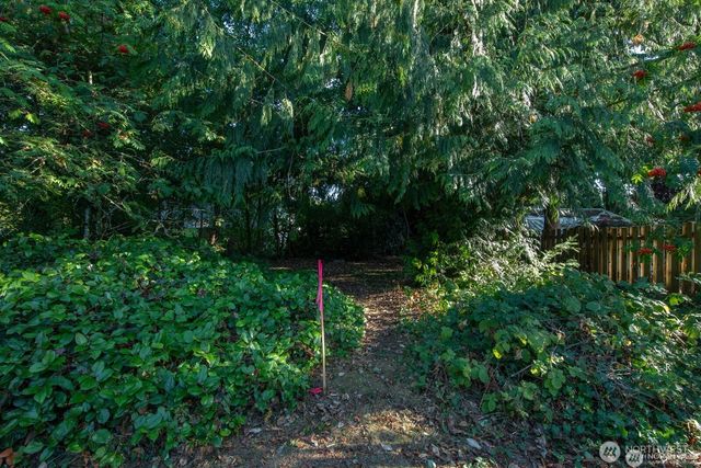 1111 1st Avenue NE, Seattle, WA 98125