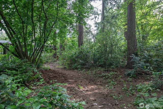 1111 1st Avenue NE, Seattle, WA 98125