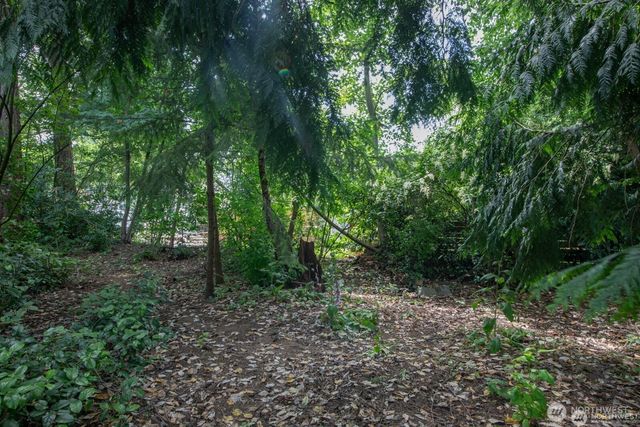 1111 1st Avenue NE, Seattle, WA 98125