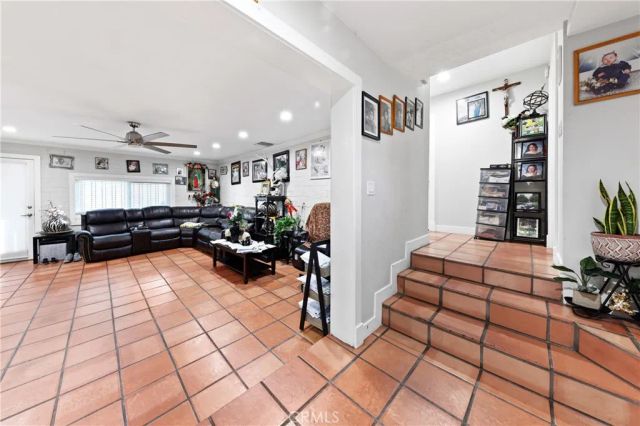 13441 Fenton, Sylmar, CA 91342