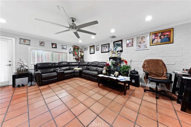 13441 Fenton, Sylmar, CA 91342