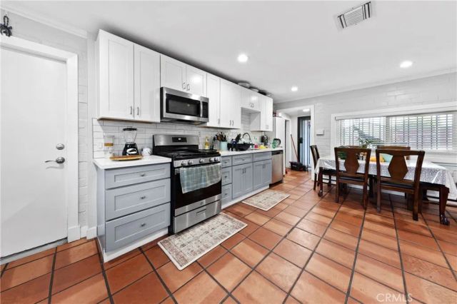 13441 Fenton, Sylmar, CA 91342