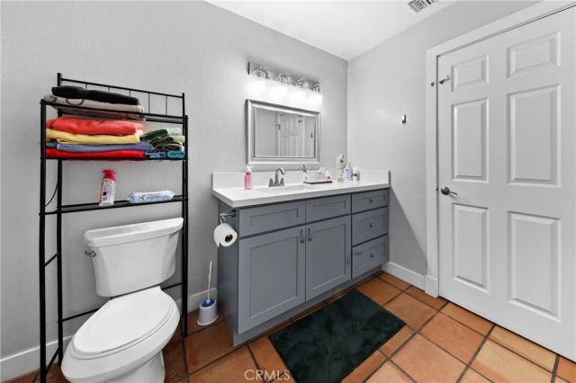 13441 Fenton, Sylmar, CA 91342