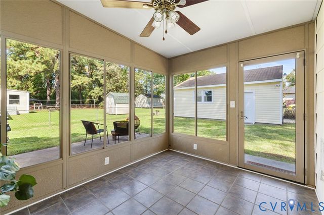 393 Red Oak Dr, Hopewell, VA 23860