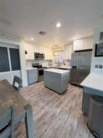 504 Gayclifee Terrace, Edmond, OK 73003