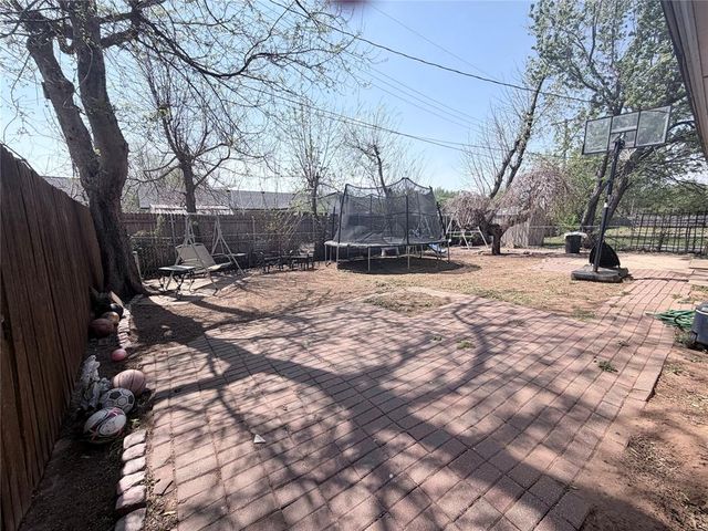 504 Gayclifee Terrace, Edmond, OK 73003