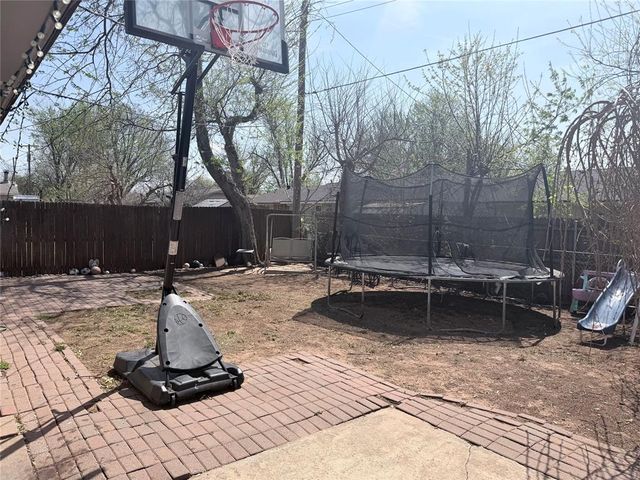 504 Gayclifee Terrace, Edmond, OK 73003