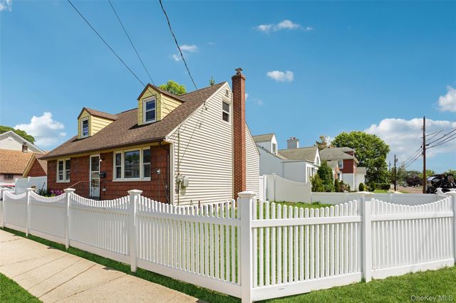 2877 Calvin Road, Oceanside, NY 11572