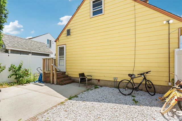2877 Calvin Road, Oceanside, NY 11572