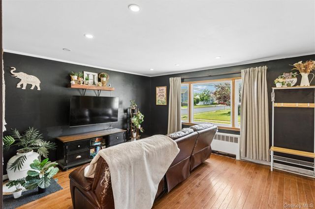 2877 Calvin Road, Oceanside, NY 11572
