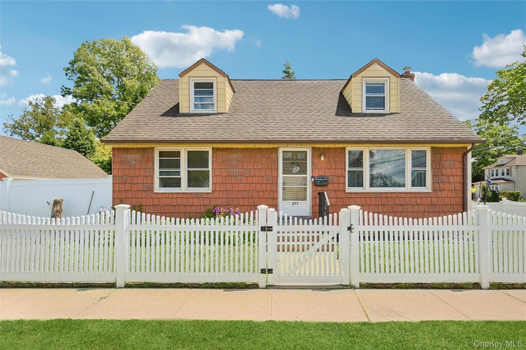 2877 Calvin Road, Oceanside, NY 11572