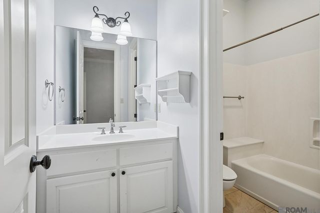 13871 Oakley Ln, St Francisville, LA 70775