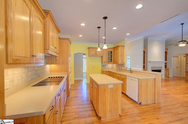 15 Mandarin Circle, Taylors, SC 29687