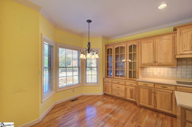 15 Mandarin Circle, Taylors, SC 29687